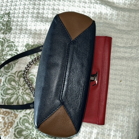 Louis Vuitton lockme ll chain tricolor Crossbody - Picture 8 of 16